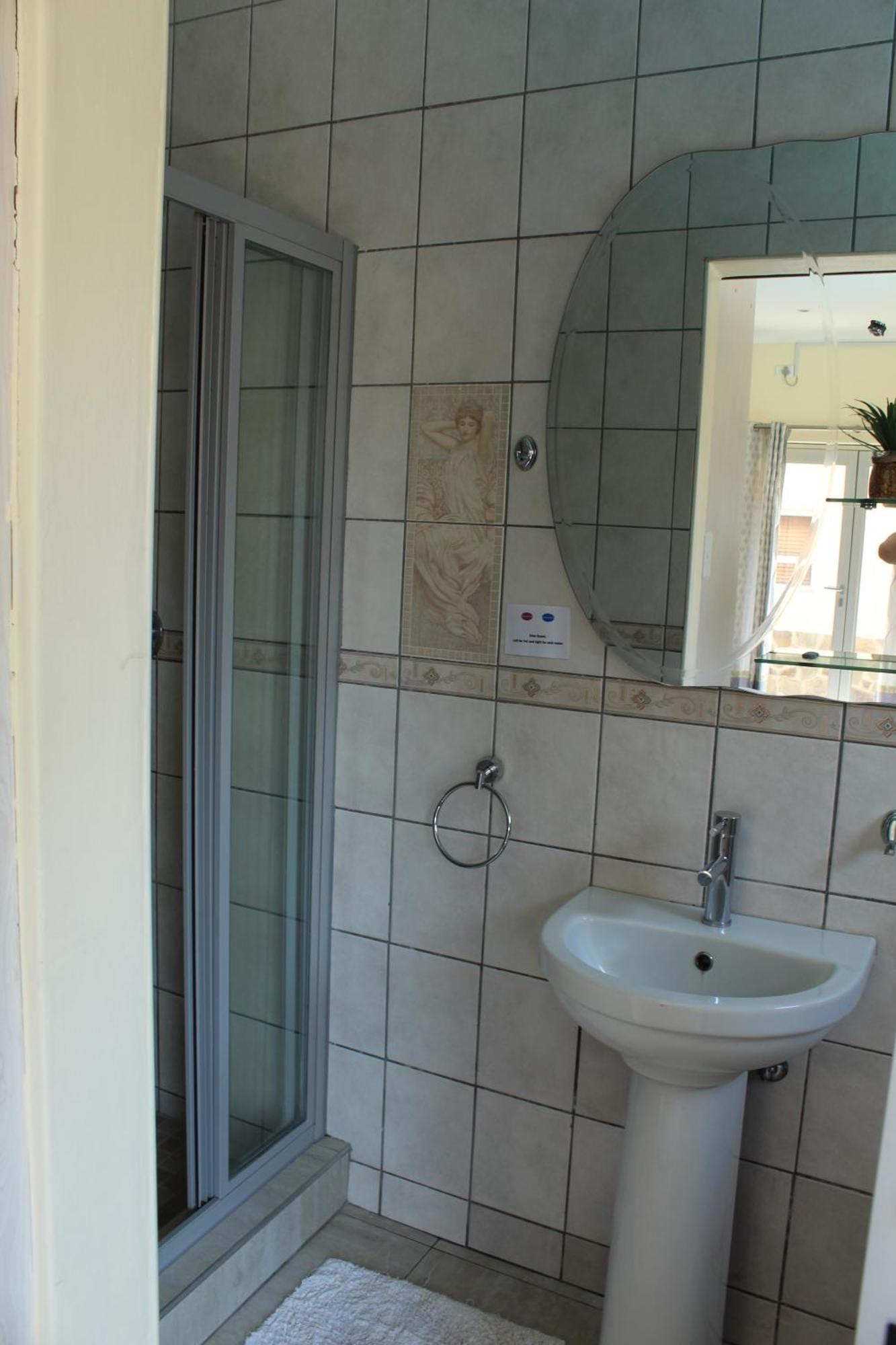 Esperanca Guesthouse Уиндхоек Екстериор снимка